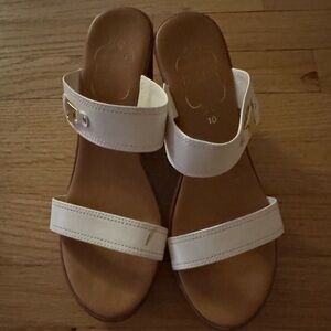 Italian Shoemakers White Sandals